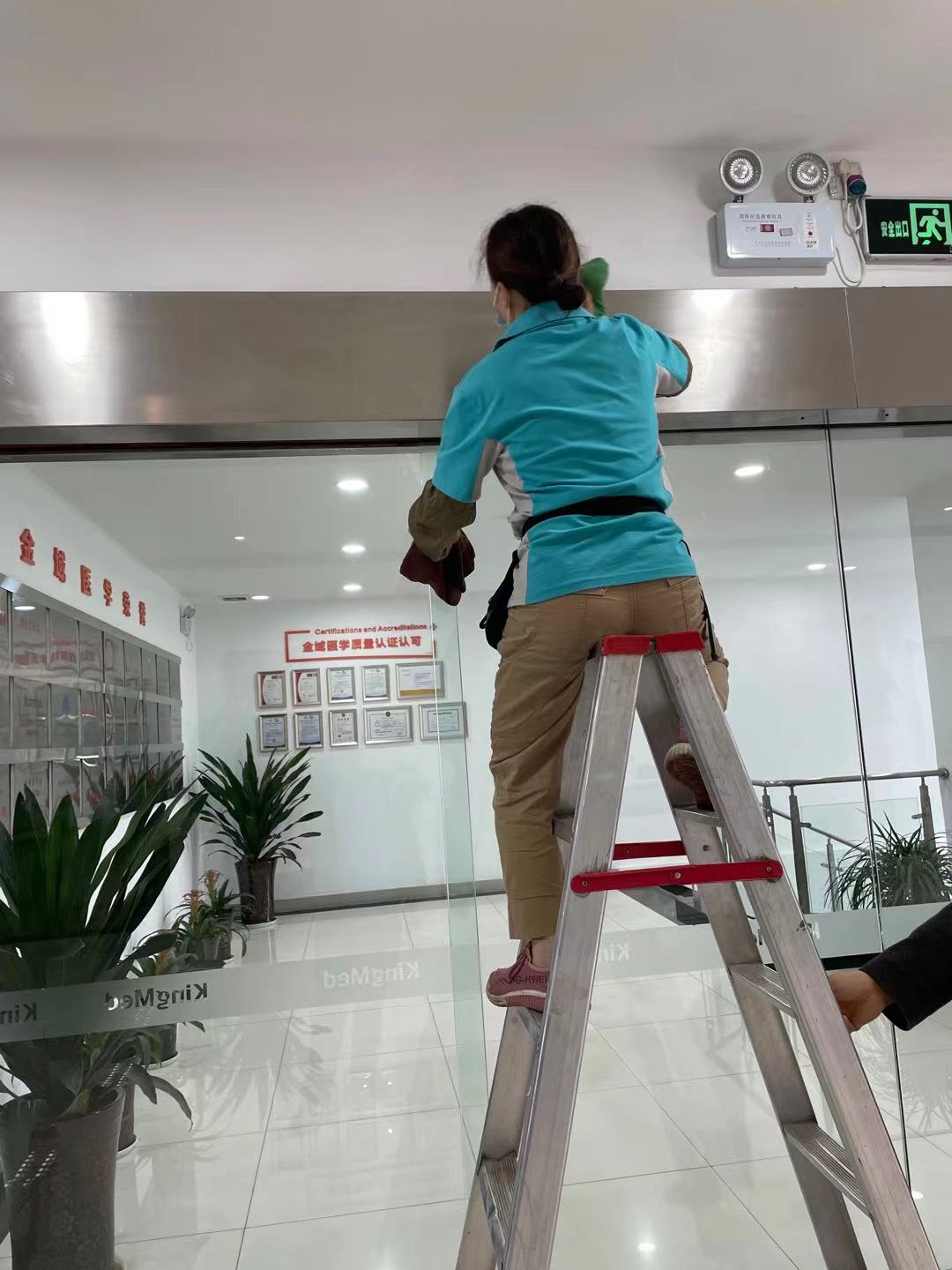 公司保潔巡查
