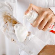 衣服沾了油漬怎么洗干凈？